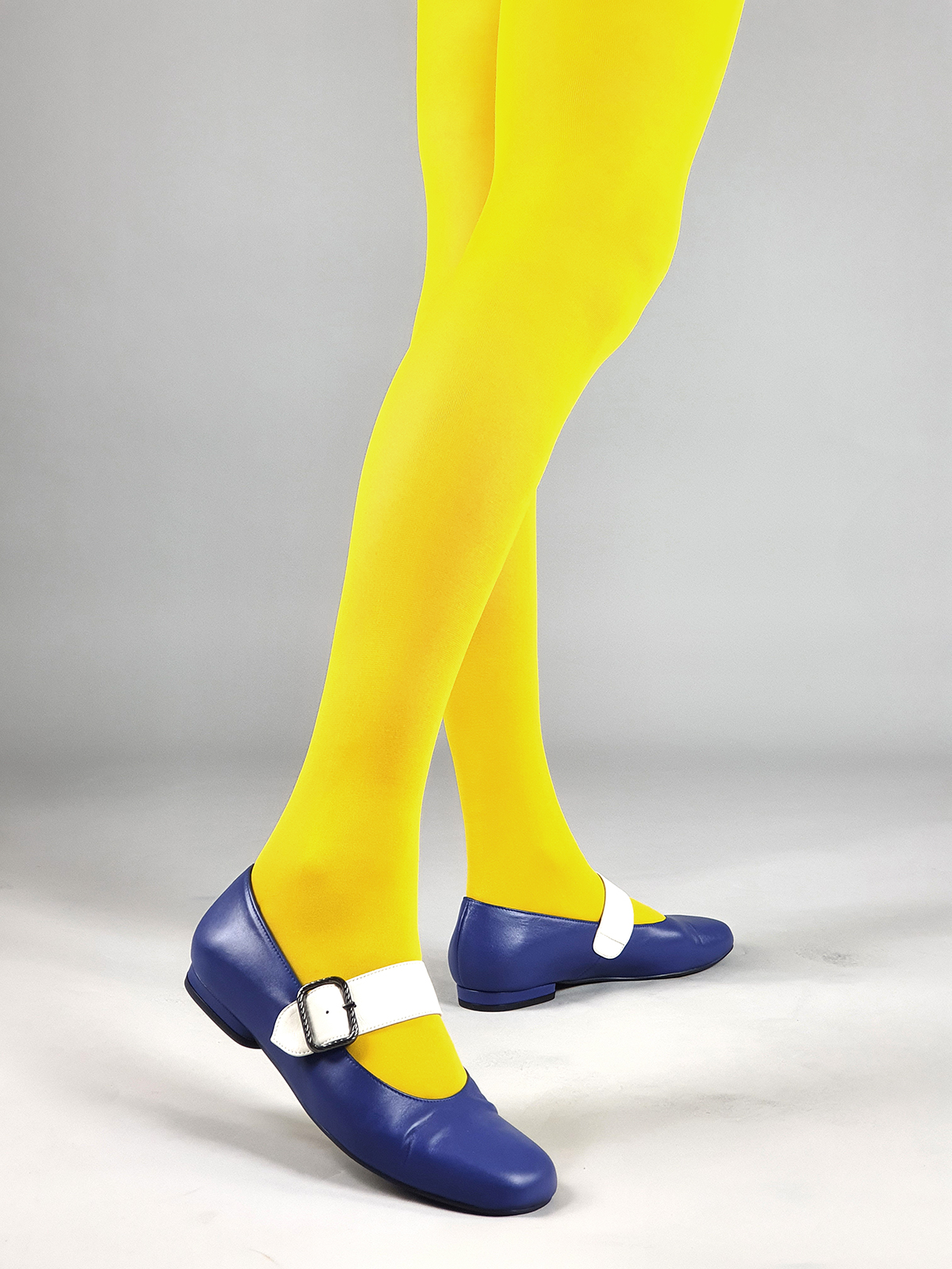 https://www.modshoes.co.uk/wp-content/uploads/2021/01/modshoes-tights-60s-70s-bright-colours-vintage-retro-ladies-17.jpg
