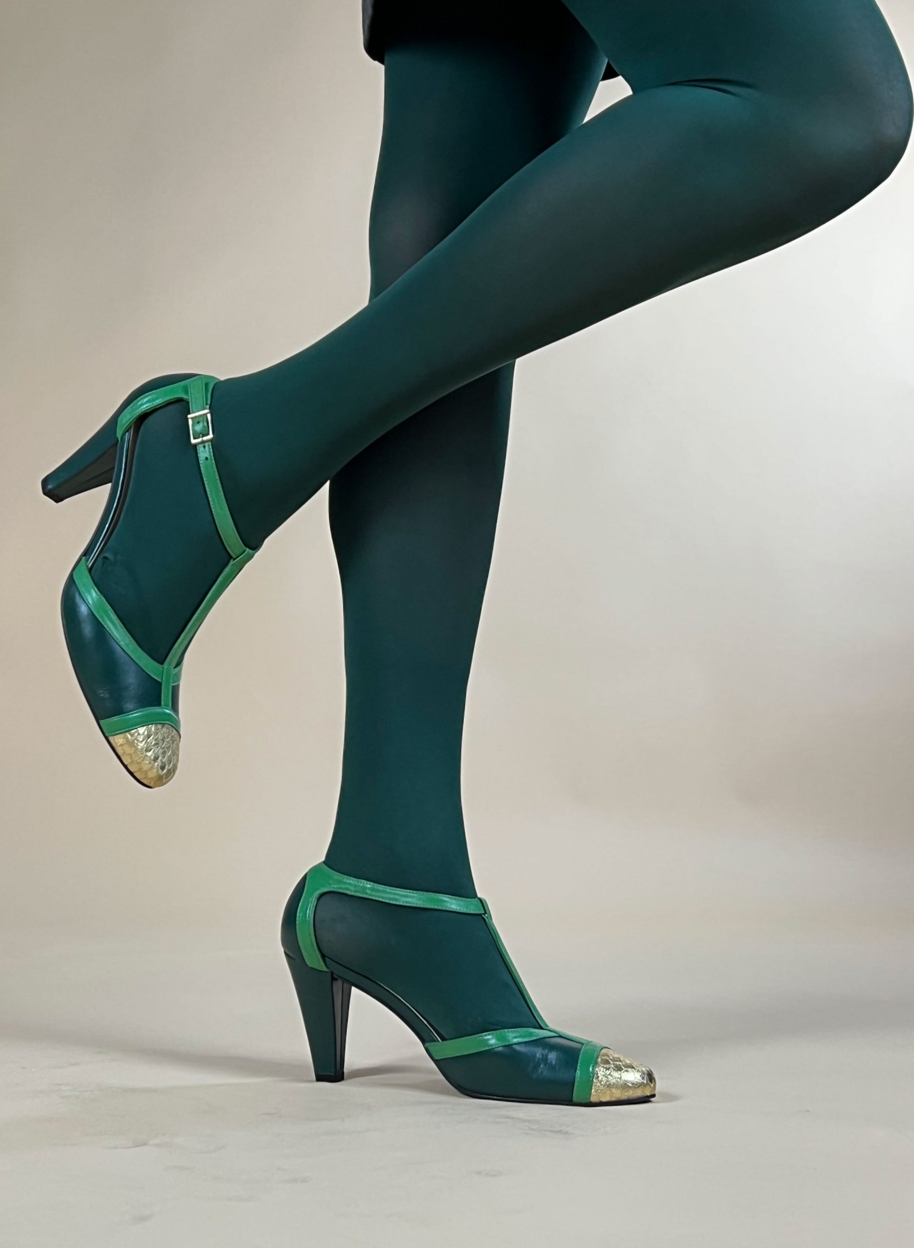 https://www.modshoes.co.uk/wp-content/uploads/2022/04/mod-shoes-ladies-tights-80-denier-opaque-tights-forest-green-04-scaled.jpg